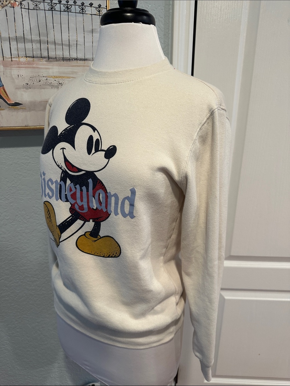 Original Disney Sz XS Cream Mickey Mouse Crewneck Sweatshirt - Picture 2 of 8